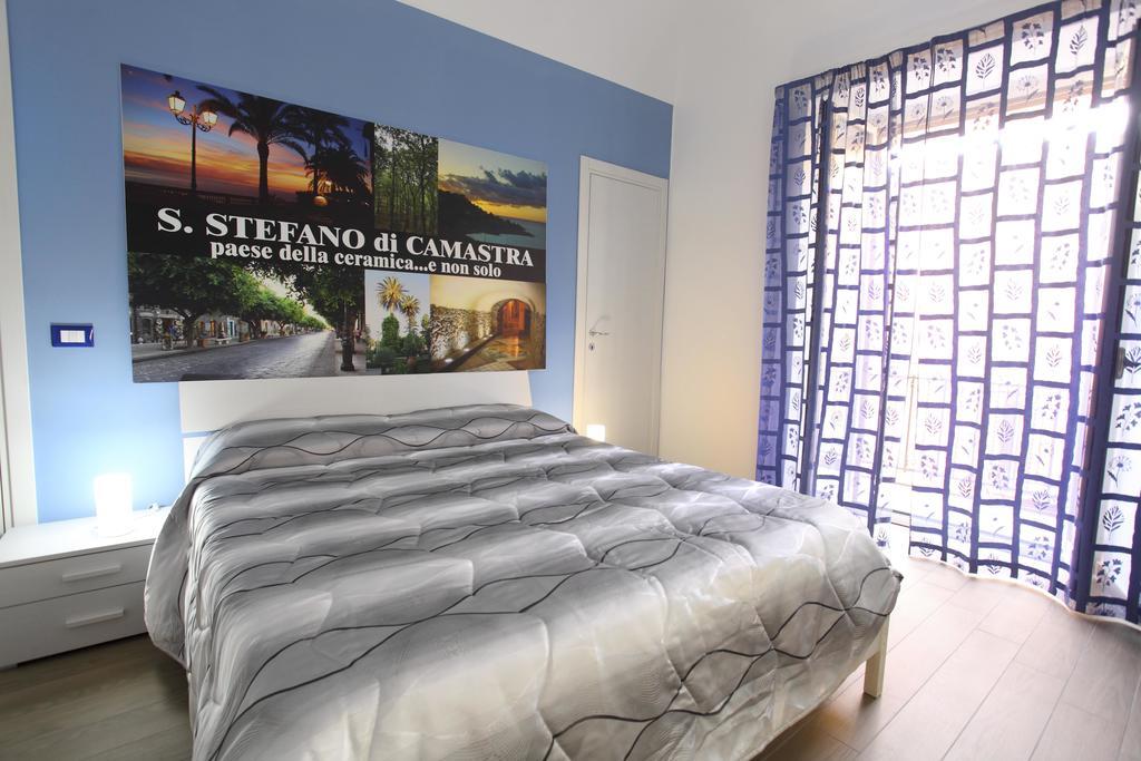 سانتو ستيفانو دي كاماسترا B&B La Grande Mela الغرفة الصورة