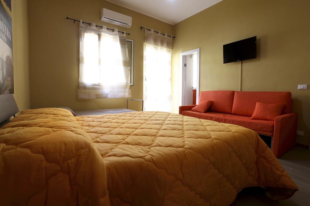 سانتو ستيفانو دي كاماسترا B&B La Grande Mela الغرفة الصورة